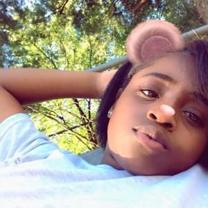 Meet your Posher, Monae